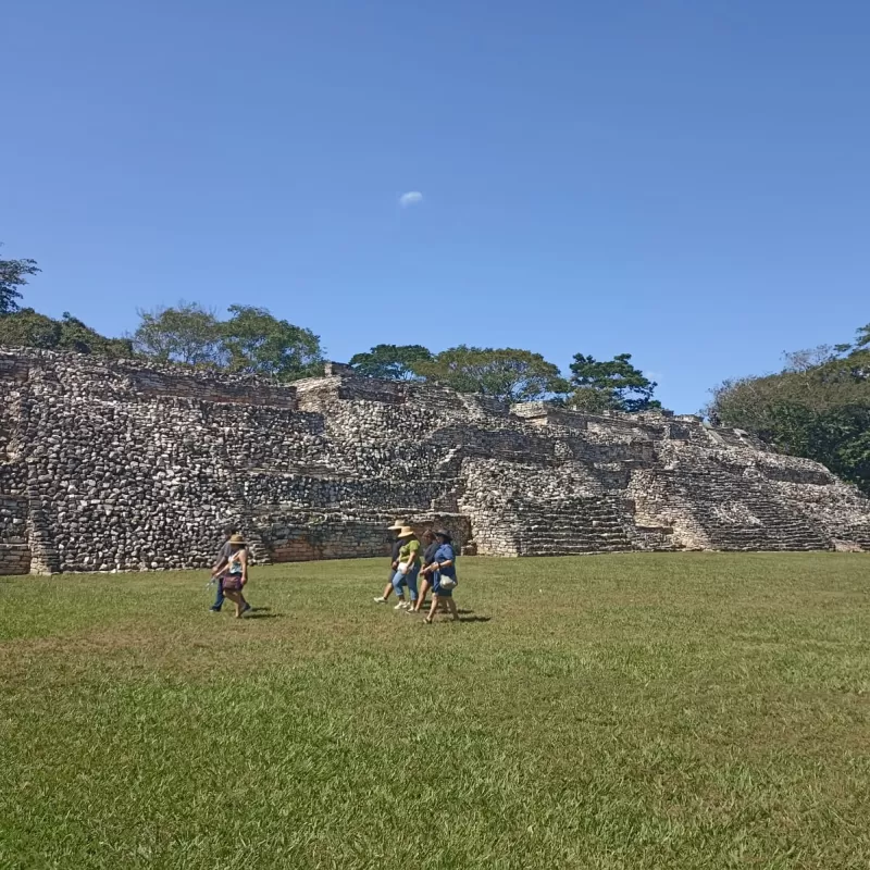 ZONA ARQUEOLÓGICA DE POMONÁ Y CASCADA EL SALTO